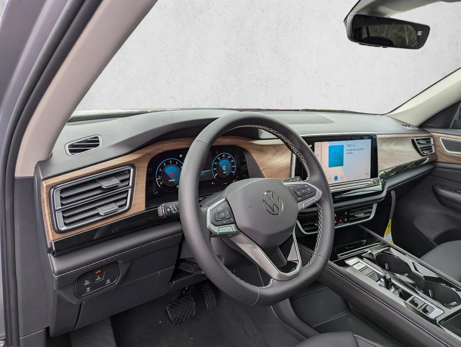 Thumbnail: 2026 Volkswagen Atlas - 3