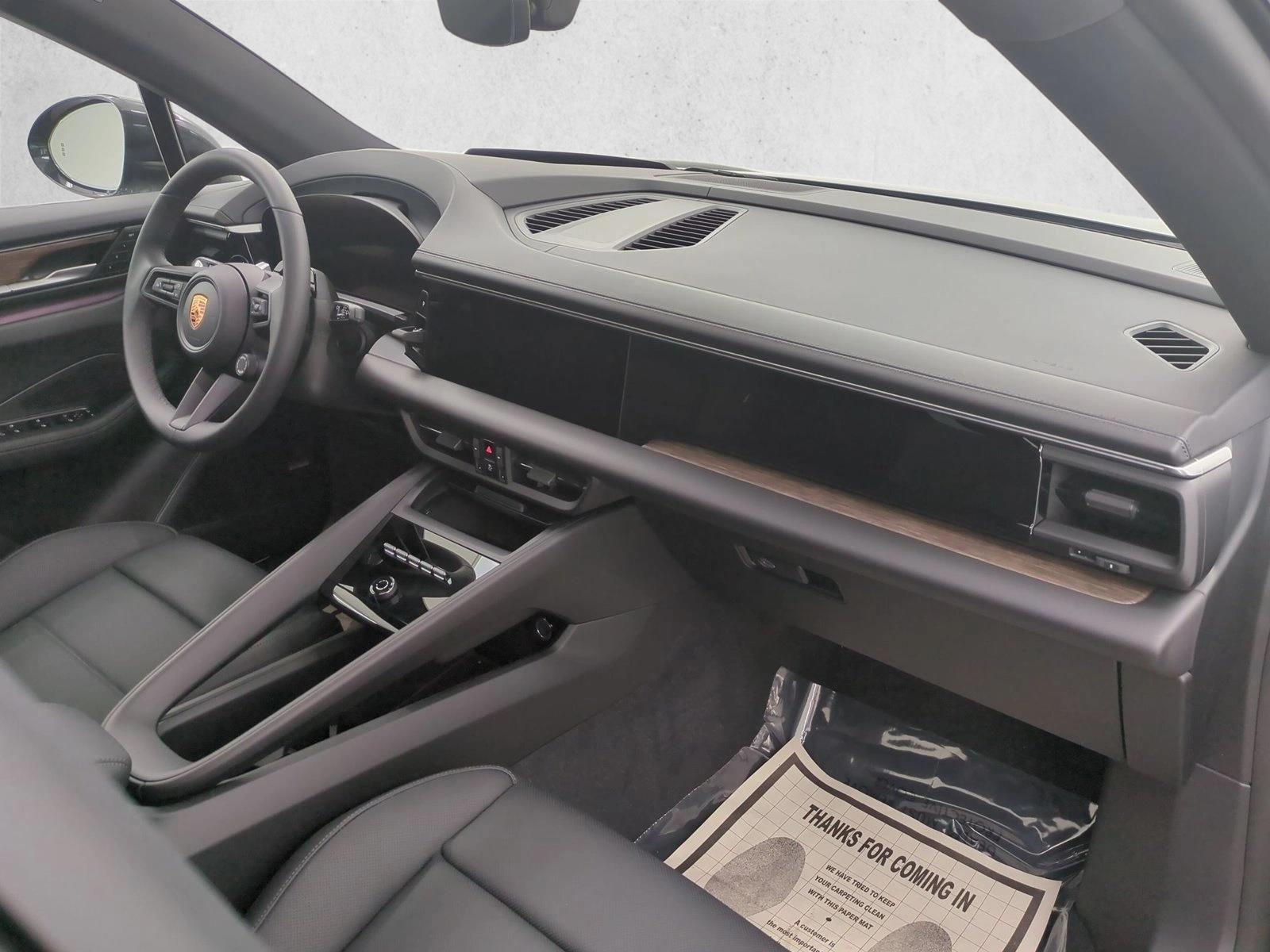 2026 Porsche Macan Base - Photo 22