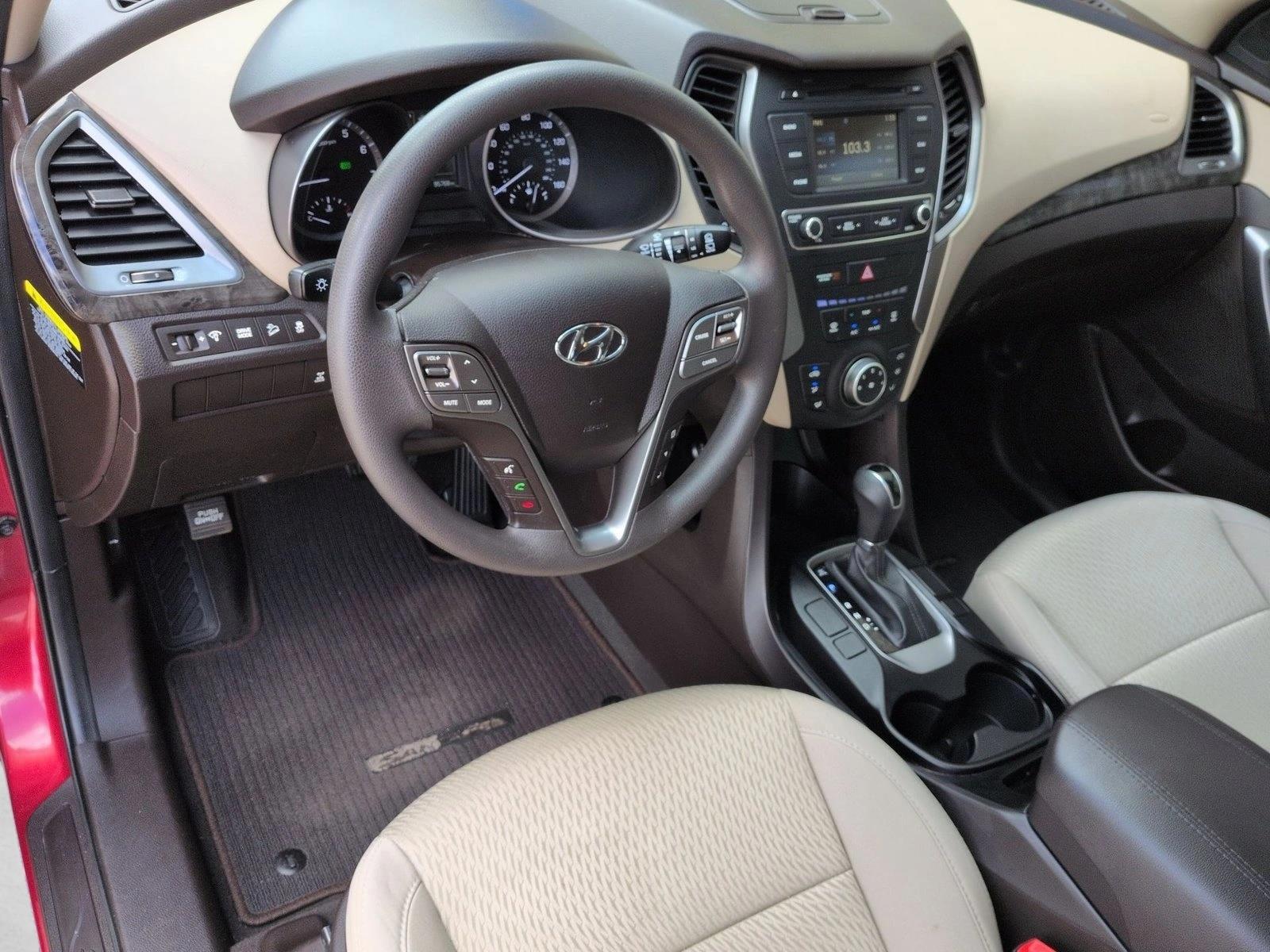 Thumbnail: 2017 Hyundai Santa Fe - 4