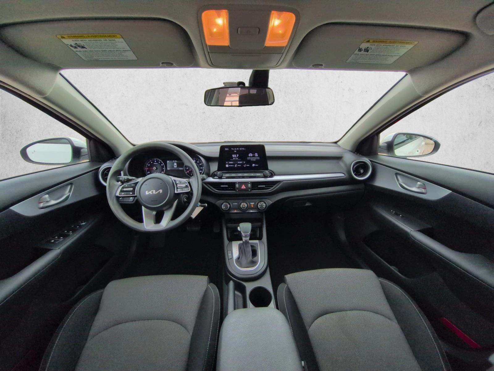 Thumbnail: 2024 Kia Forte - 3