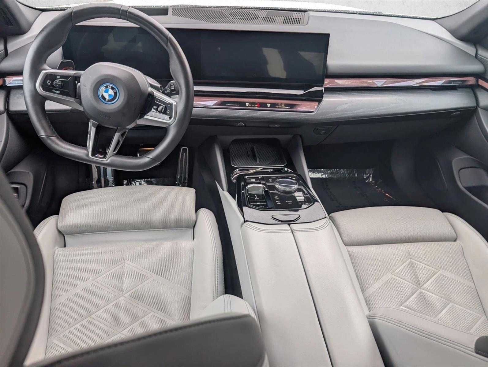 Thumbnail: 2024 BMW i5 - 3