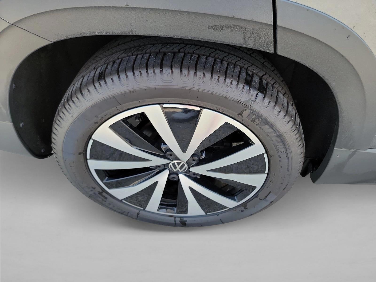 2023 Volkswagen Taos SE - Photo 11