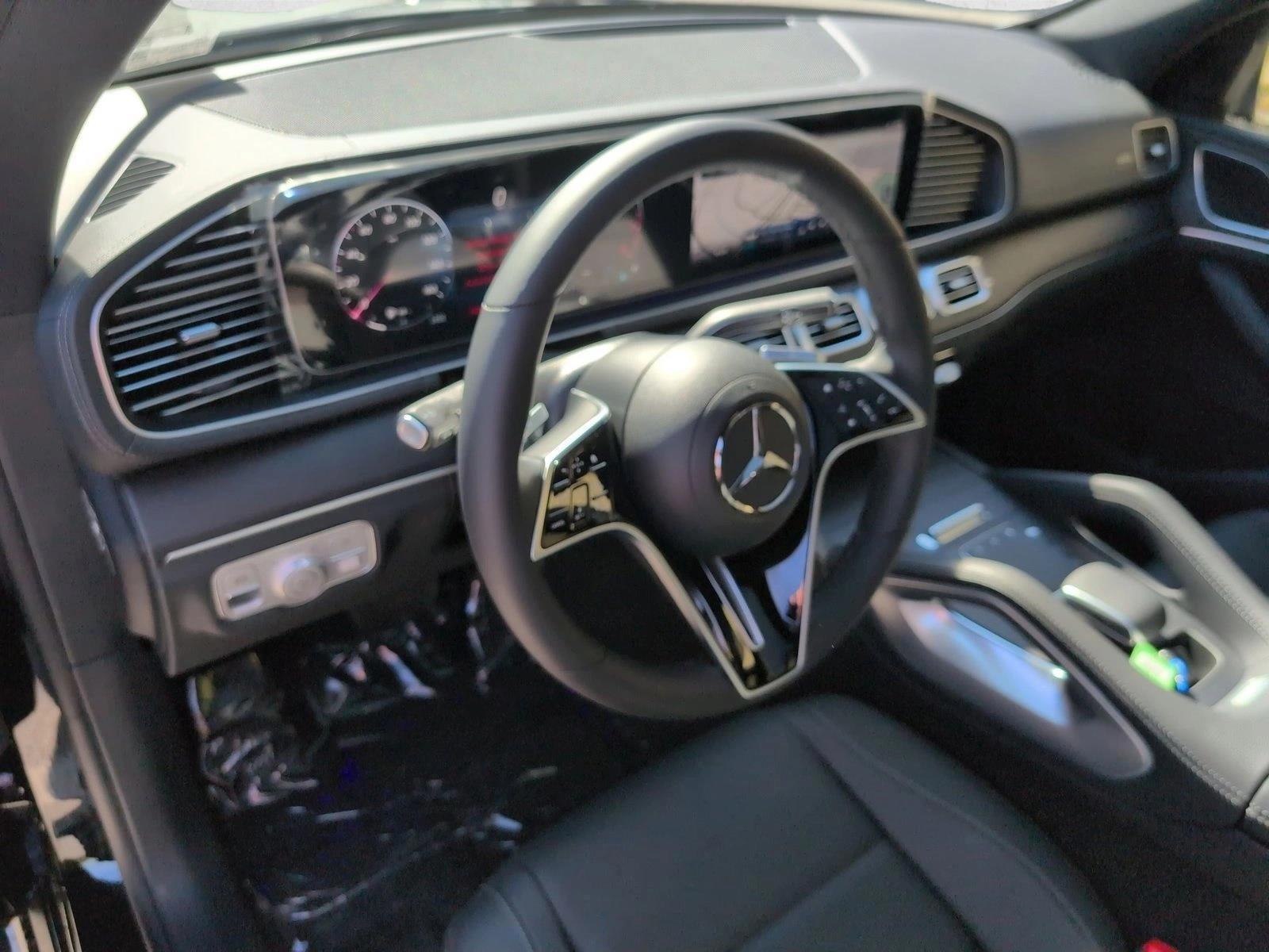 Thumbnail: 2026 Mercedes-Benz GLE - 3