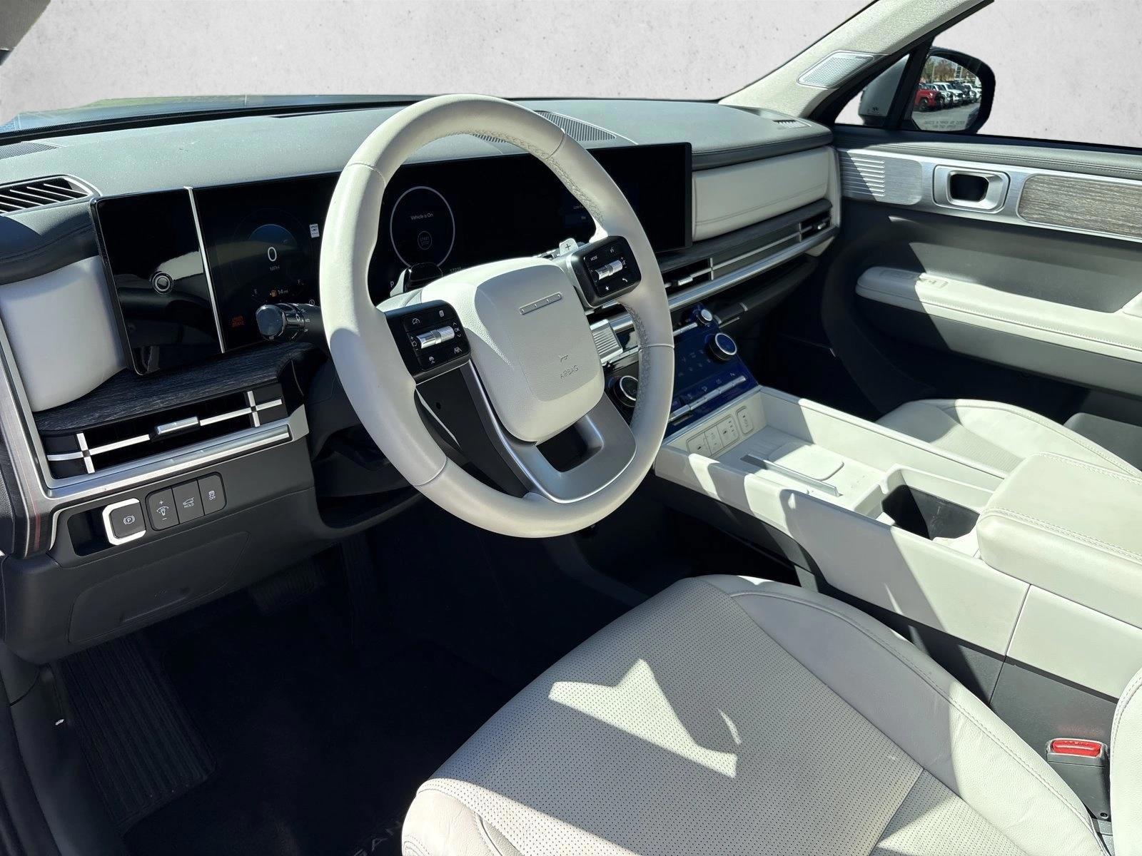 2025 Hyundai Santa Fe Limited - Photo 9