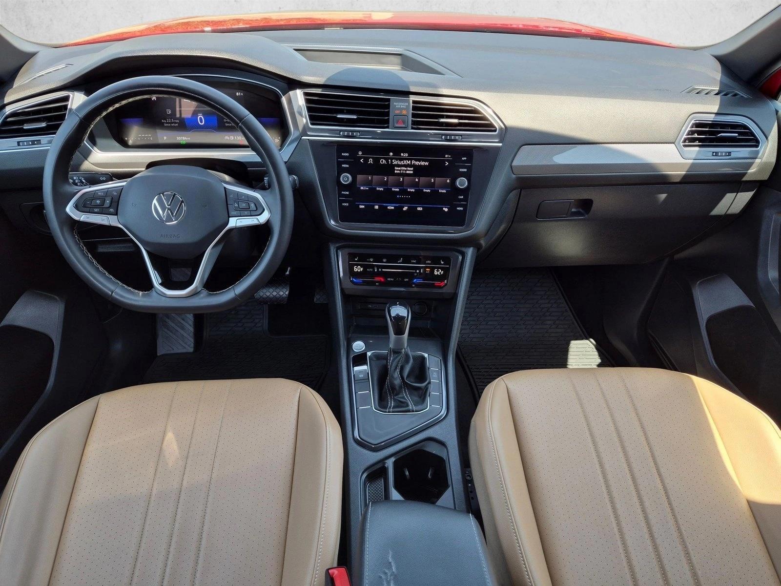 Thumbnail: 2023 Volkswagen Tiguan - 4