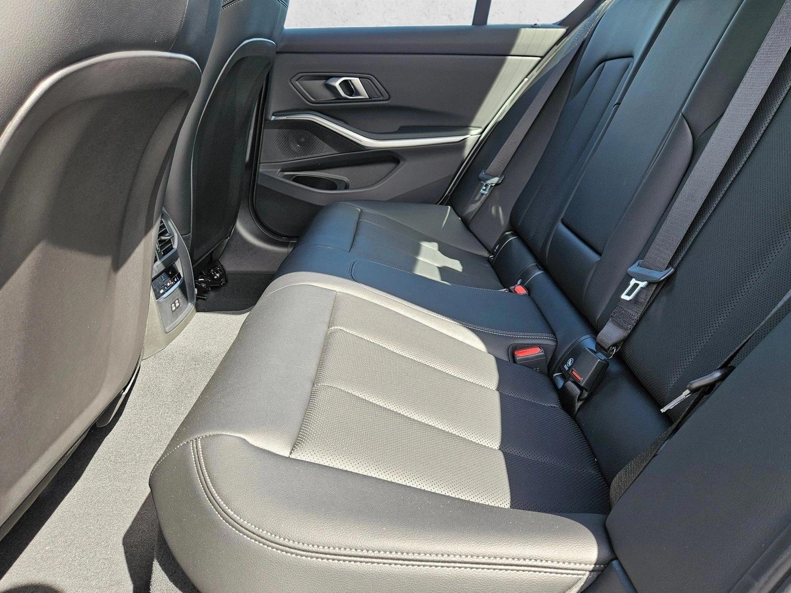 2026 BMW 3 Series 330i - Photo 16
