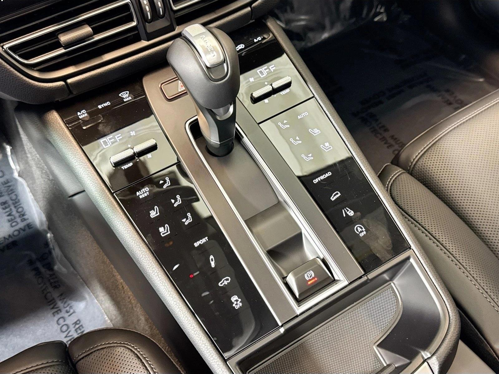 2026 Porsche Macan S - Photo 18