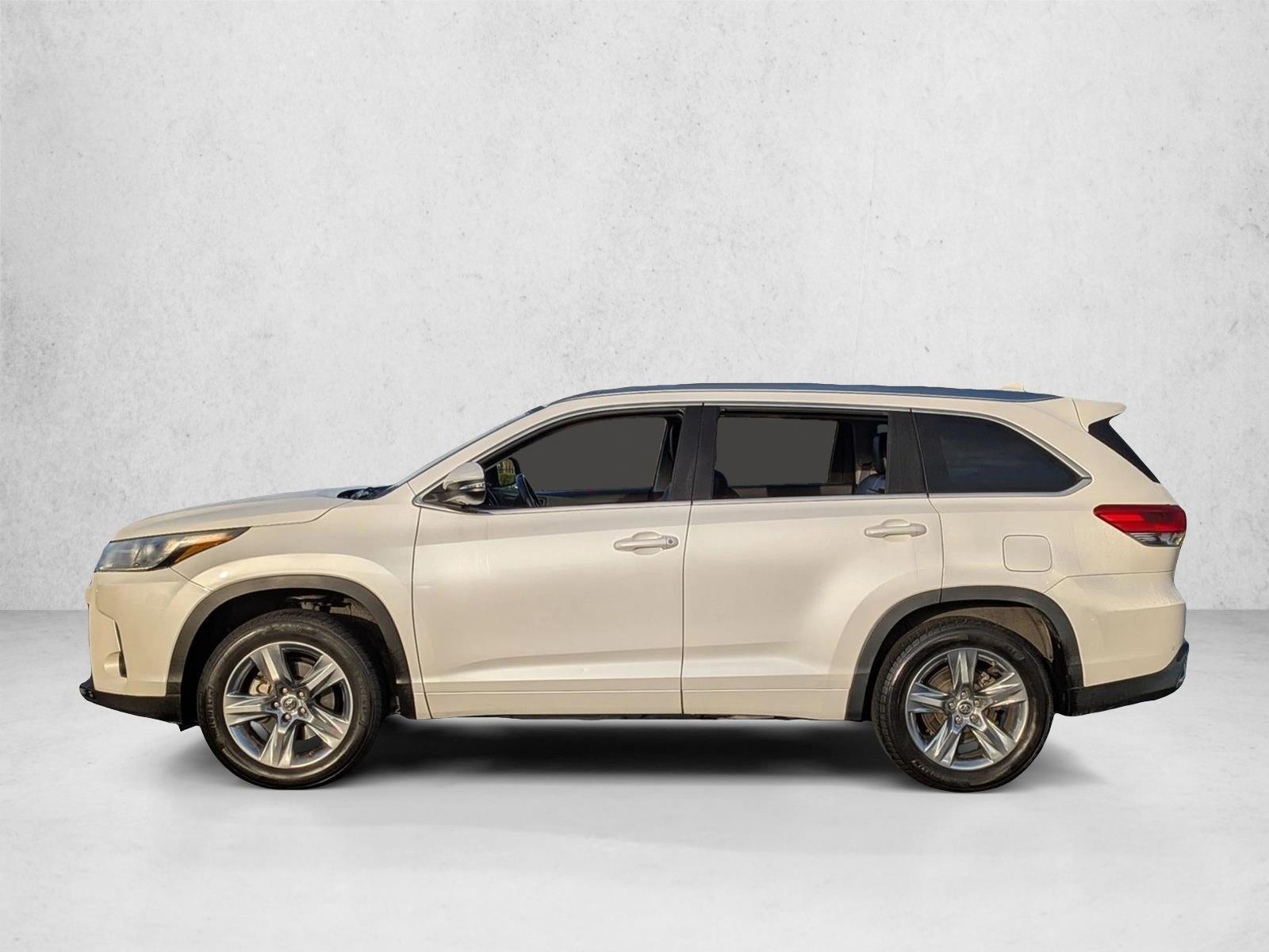 Thumbnail: 2019 Toyota Highlander - 2