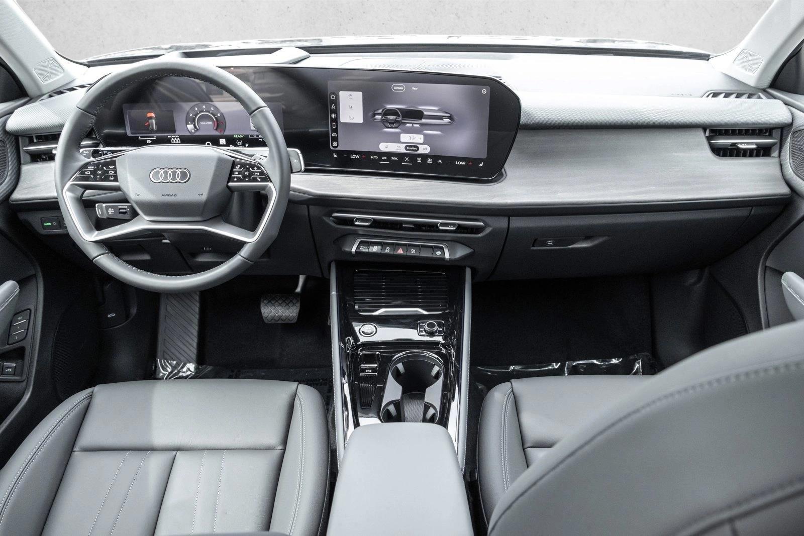 Thumbnail: 2026 Audi Q3 - 4