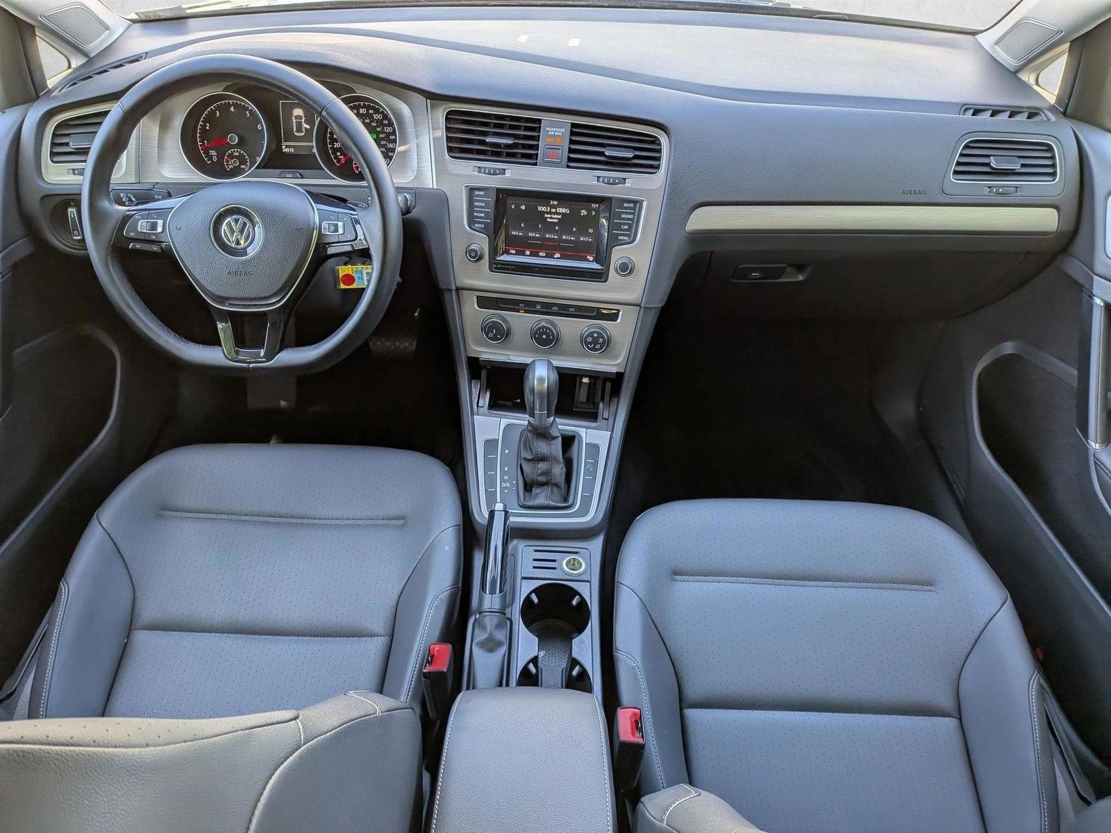 Thumbnail: 2015 Volkswagen Golf - 4