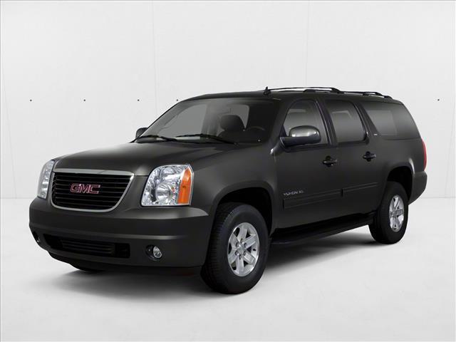2013 GMC Yukon 4WD 1/2 Ton SLT (4SA)'s photo
