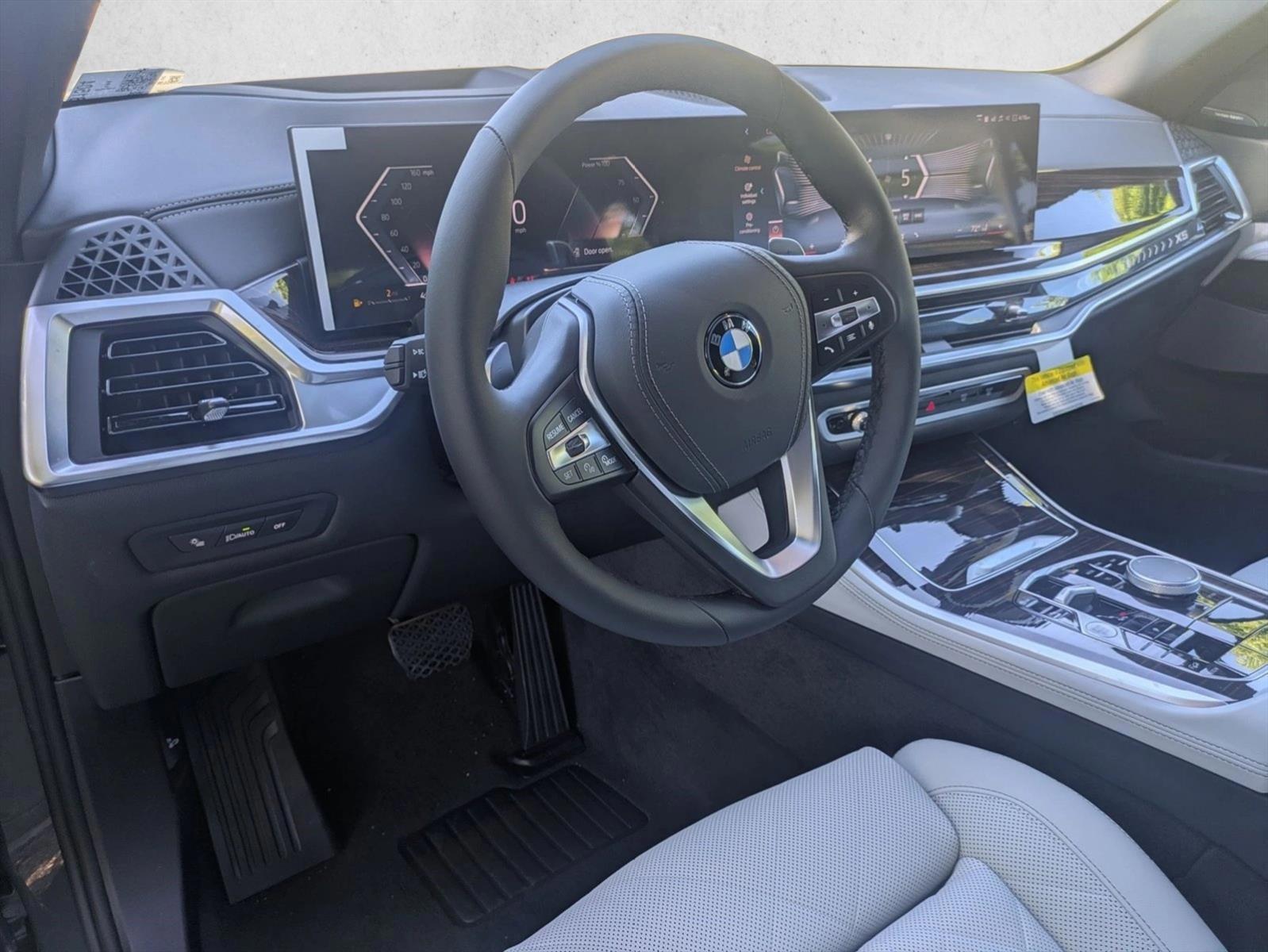 Thumbnail: 2026 BMW X5 - 4