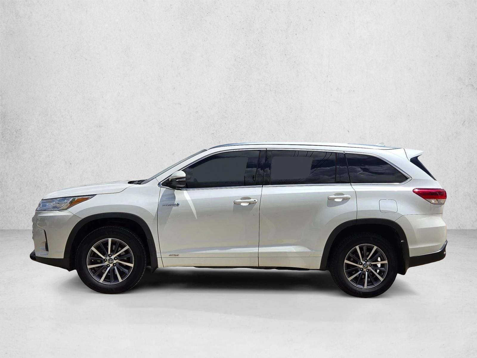 Thumbnail: 2017 Toyota Highlander - 2