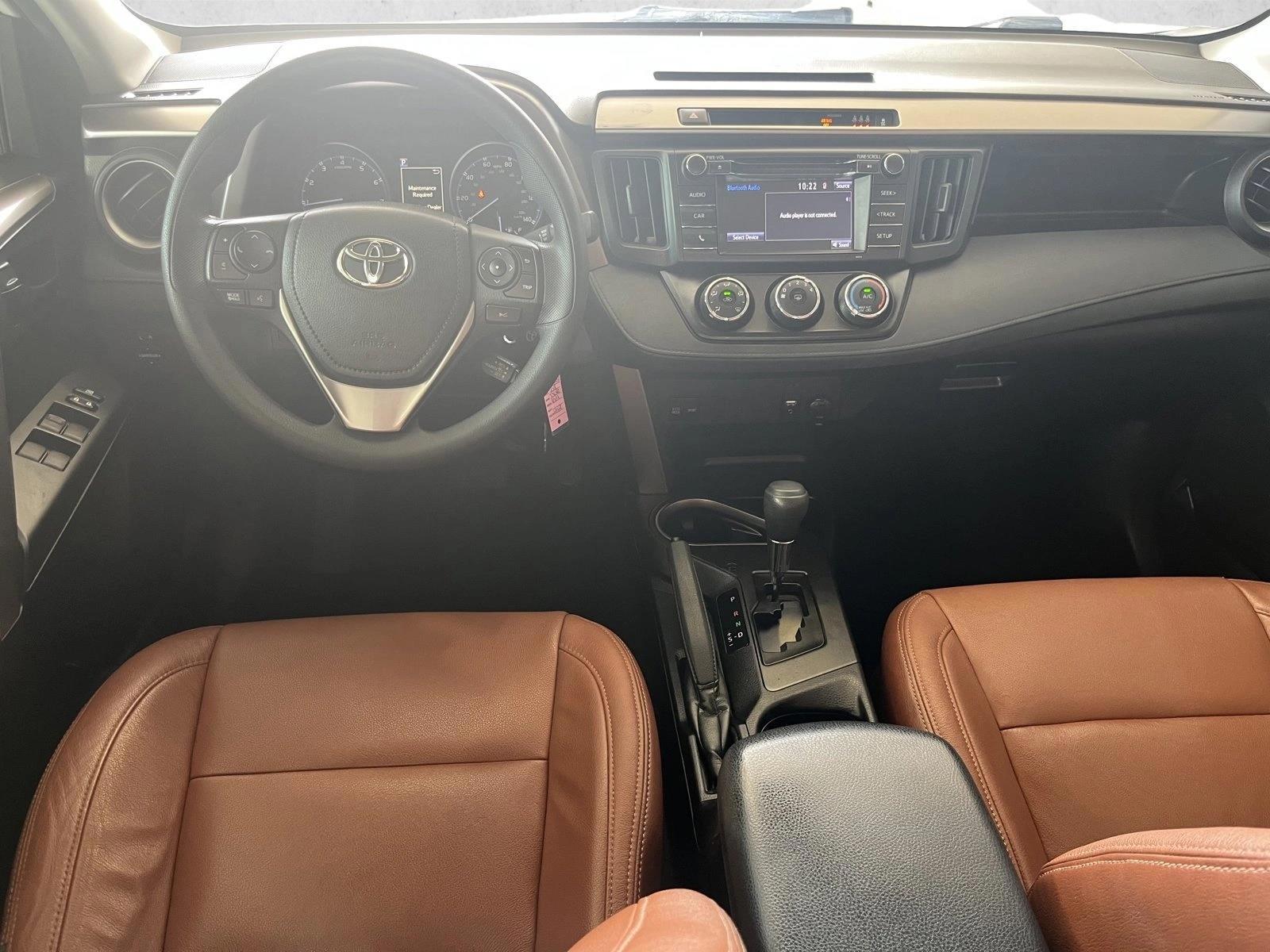 Thumbnail: 2018 Toyota RAV4 - 3