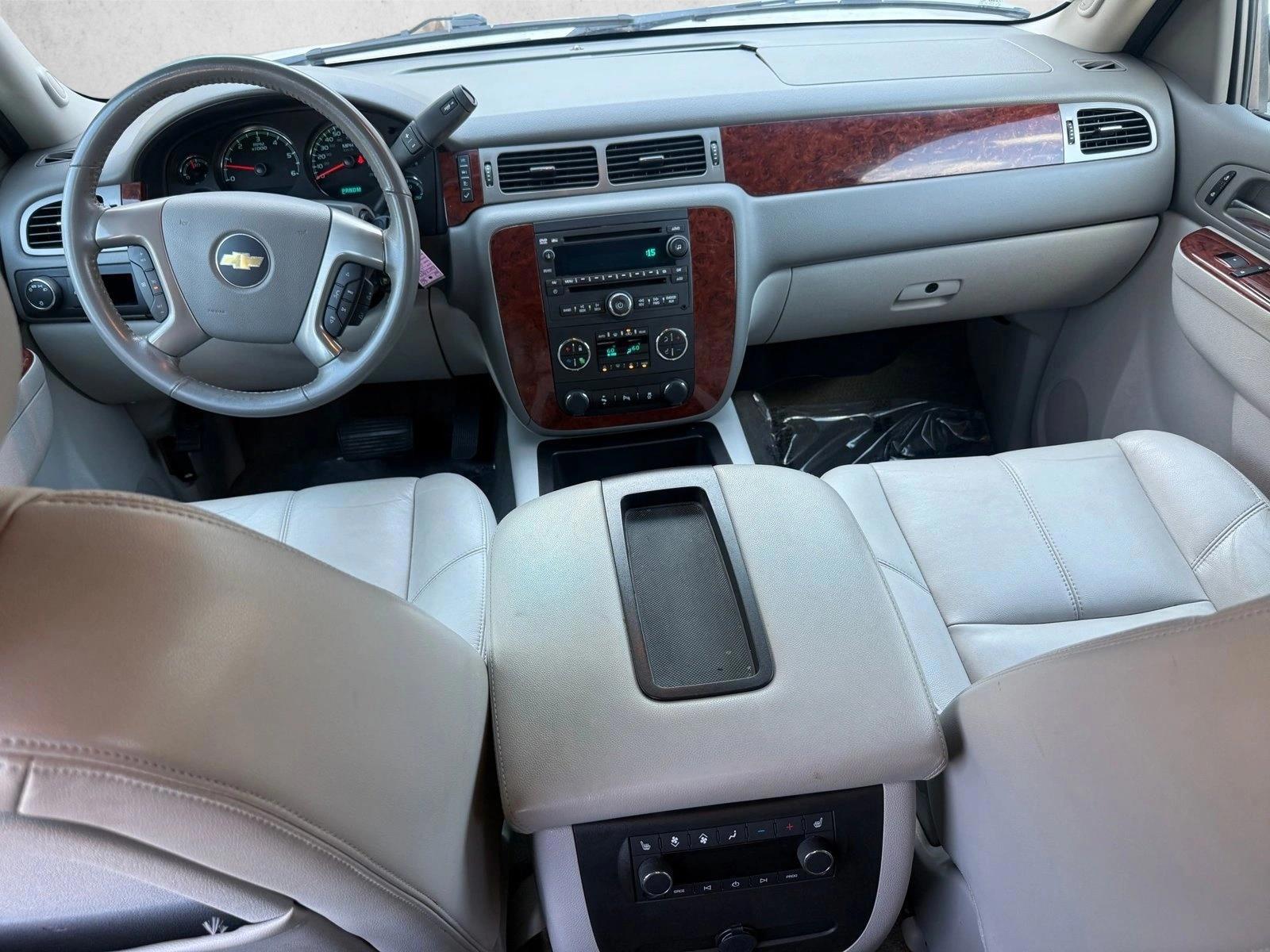Thumbnail: 2013 Chevrolet Tahoe - 3