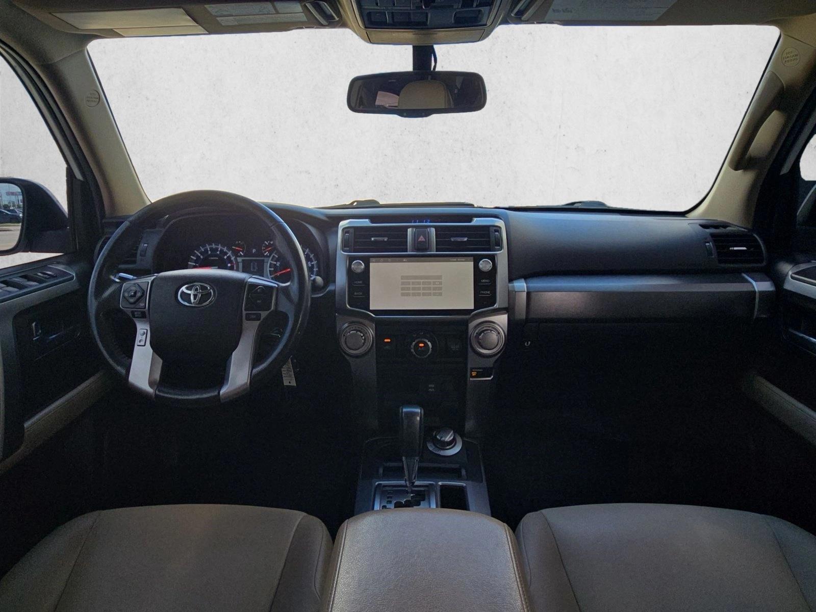 Thumbnail: 2016 Toyota 4Runner - 3