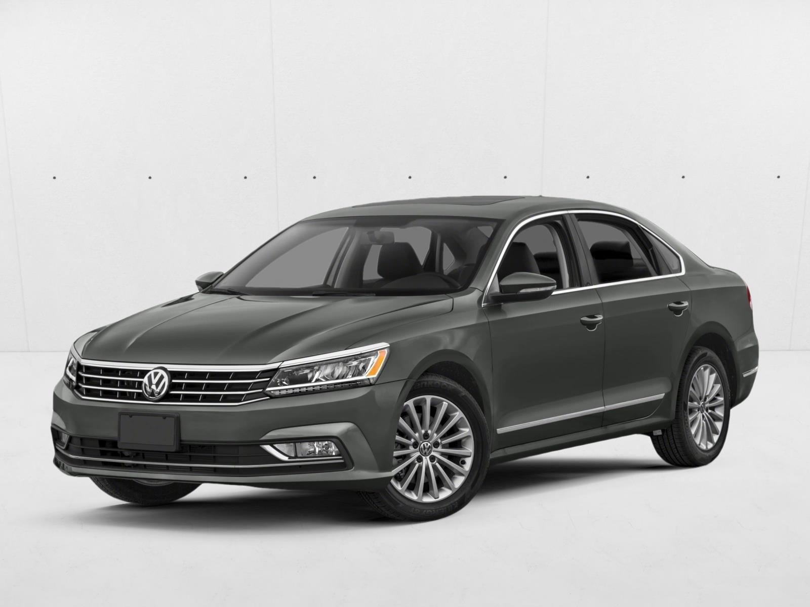 2018 Volkswagen Passat 2.0T R-Line Auto's photo