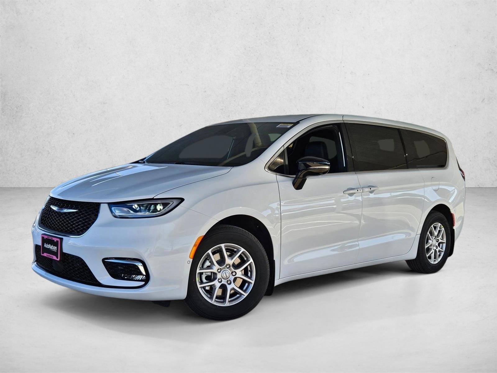 Thumbnail: 2026 Chrysler Pacifica - 1