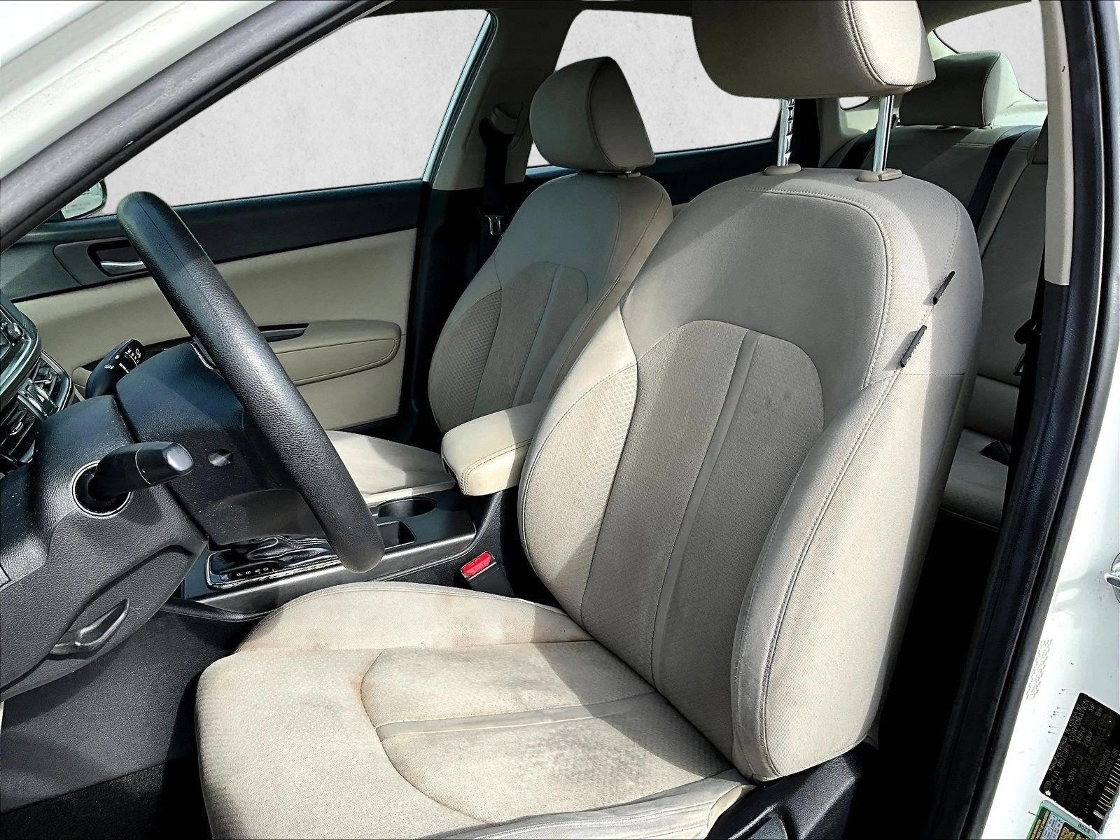 2016 Kia Optima LX - Photo 24