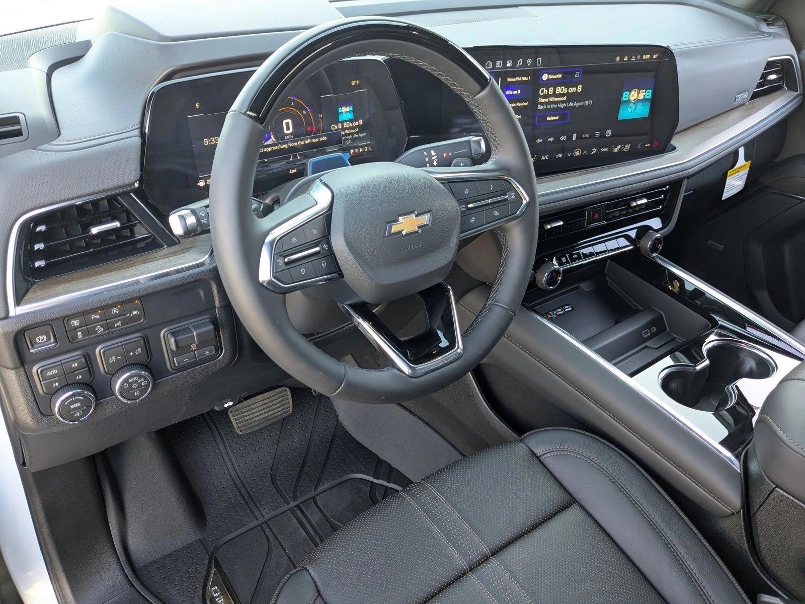 Thumbnail: 2026 Chevrolet Suburban - 3