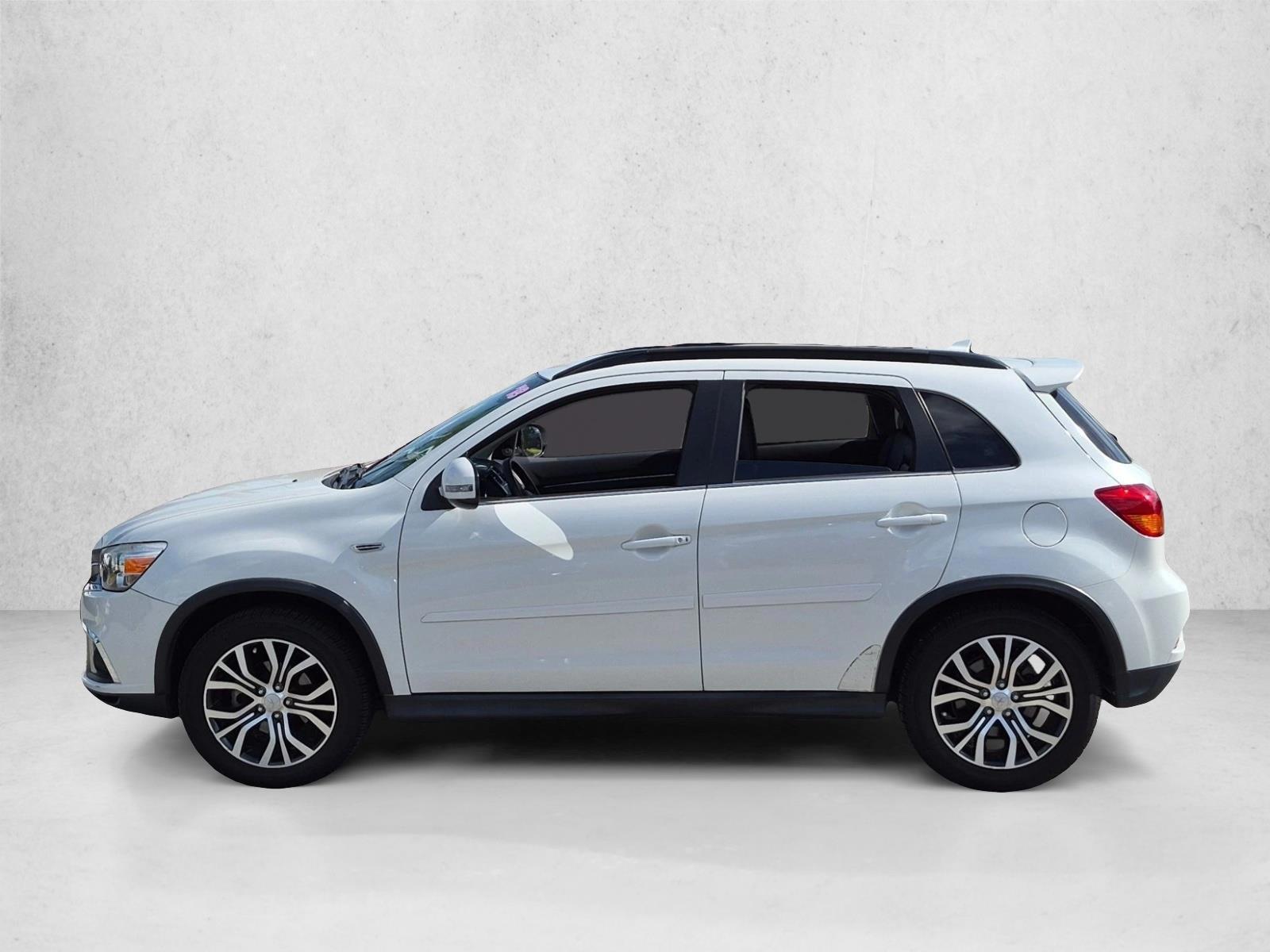 Thumbnail: 2018 Mitsubishi Outlander - 2