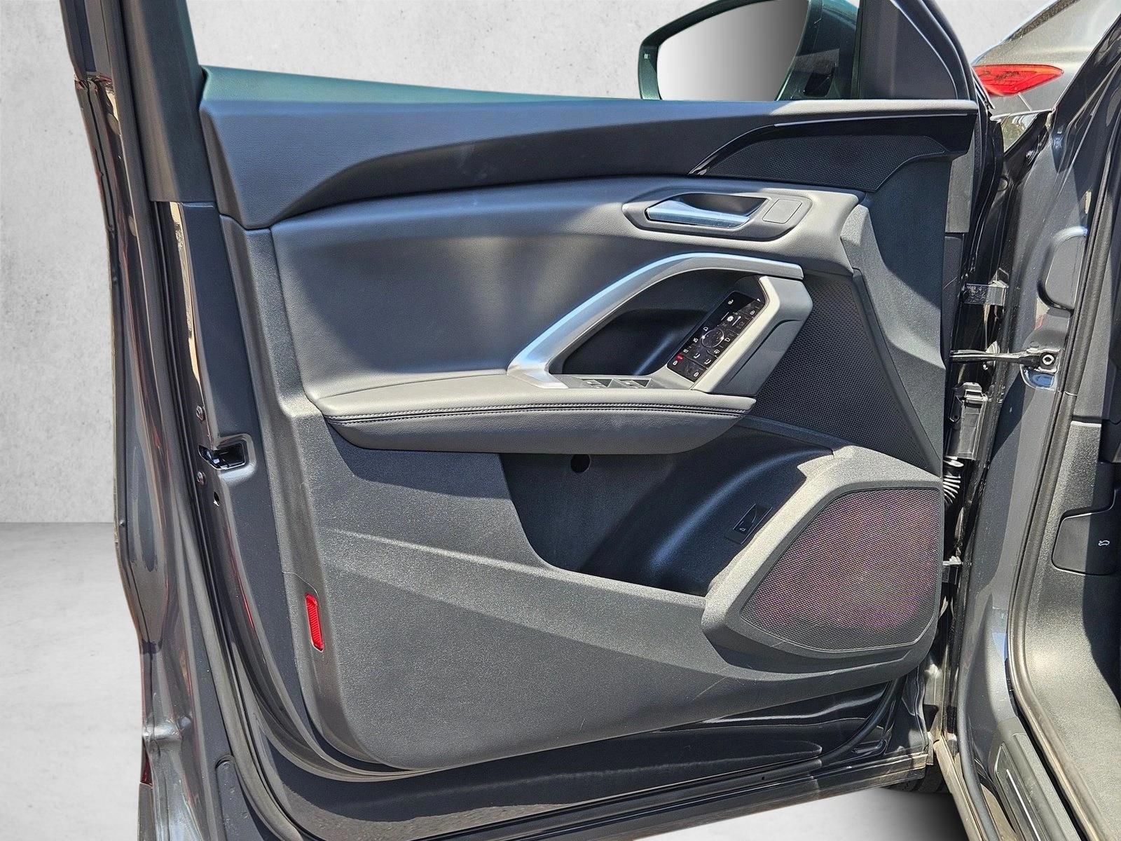 2025 Audi Q5 Premium - Photo 10