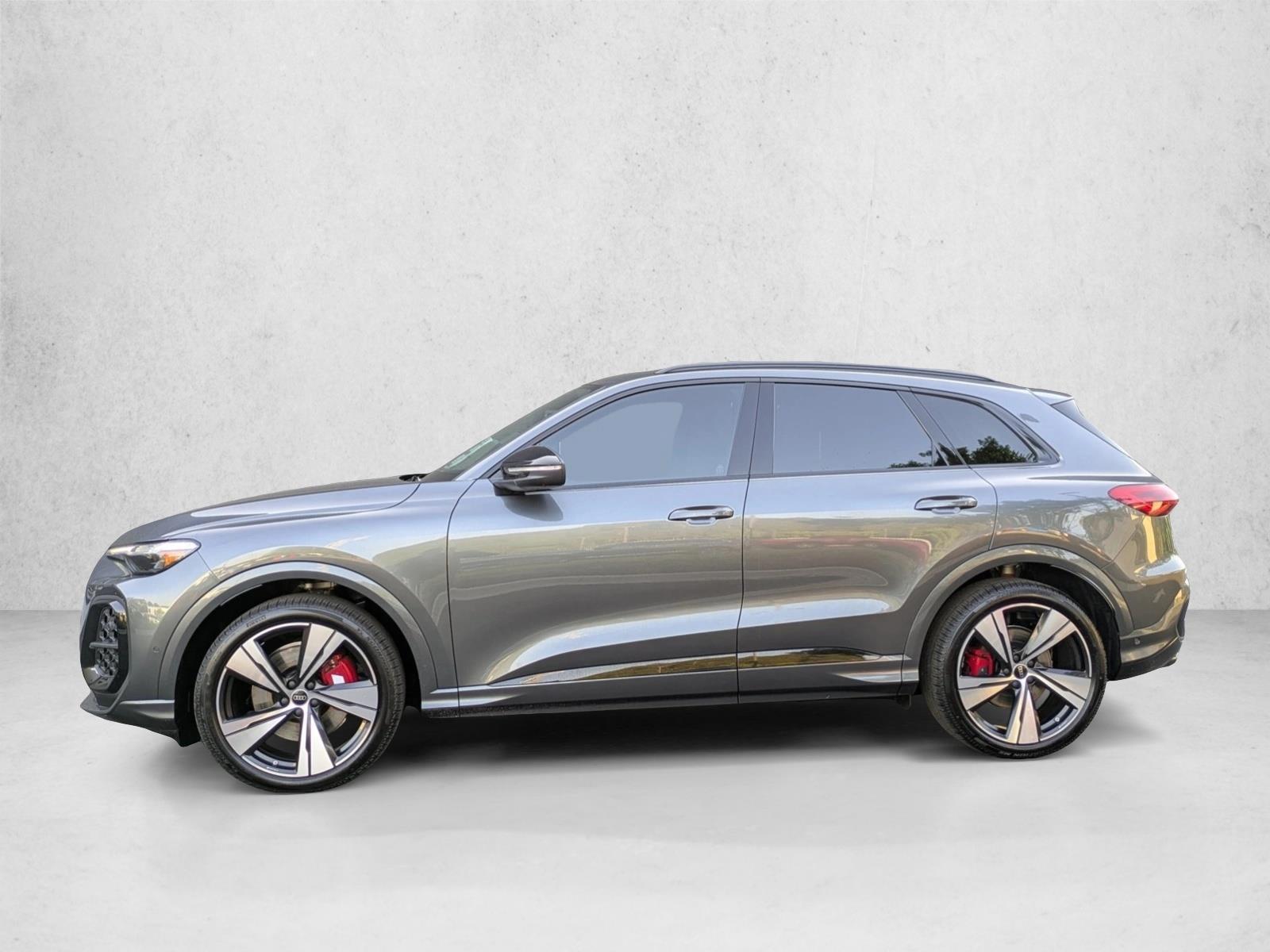 Thumbnail: 2026 Audi SQ5 - 2