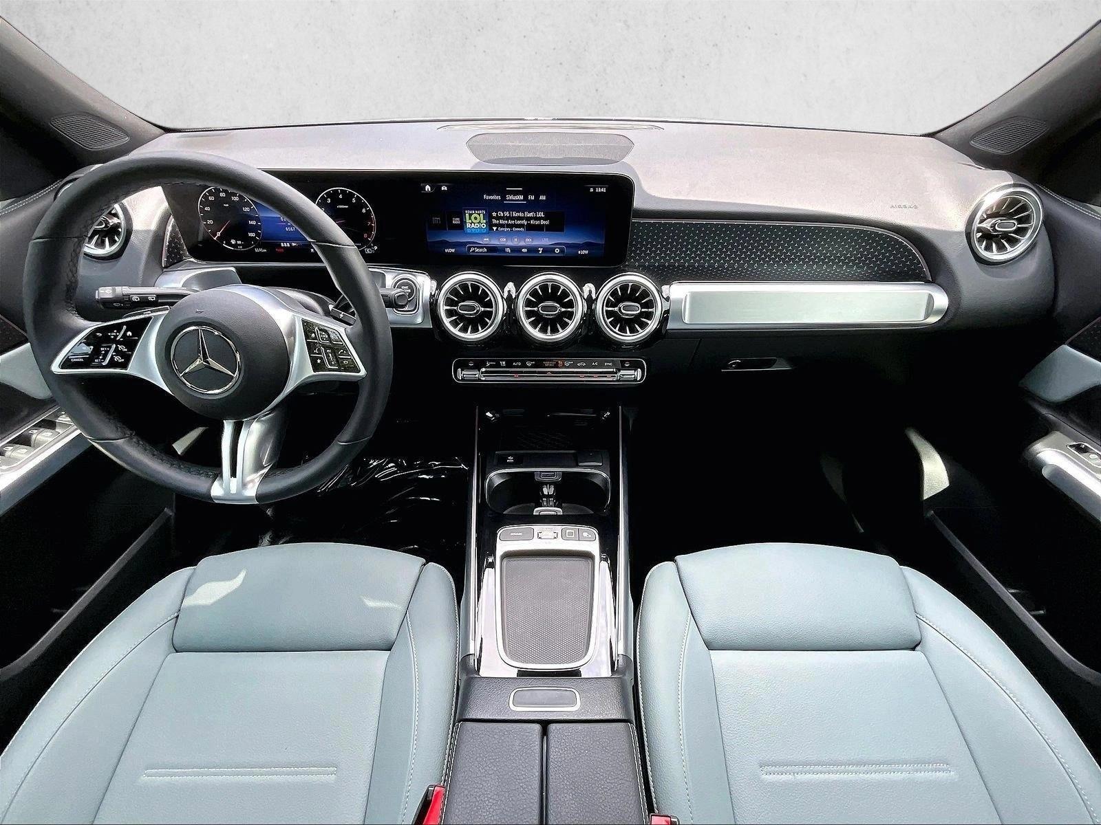 Thumbnail: 2026 Mercedes-Benz GLB - 4