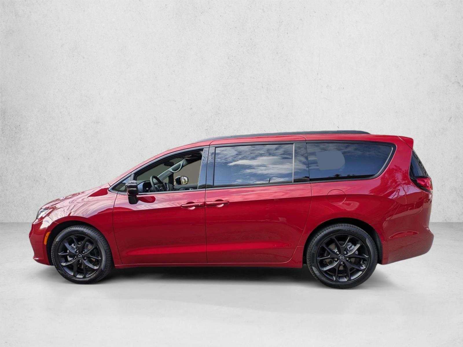 Thumbnail: 2026 Chrysler Pacifica - 2