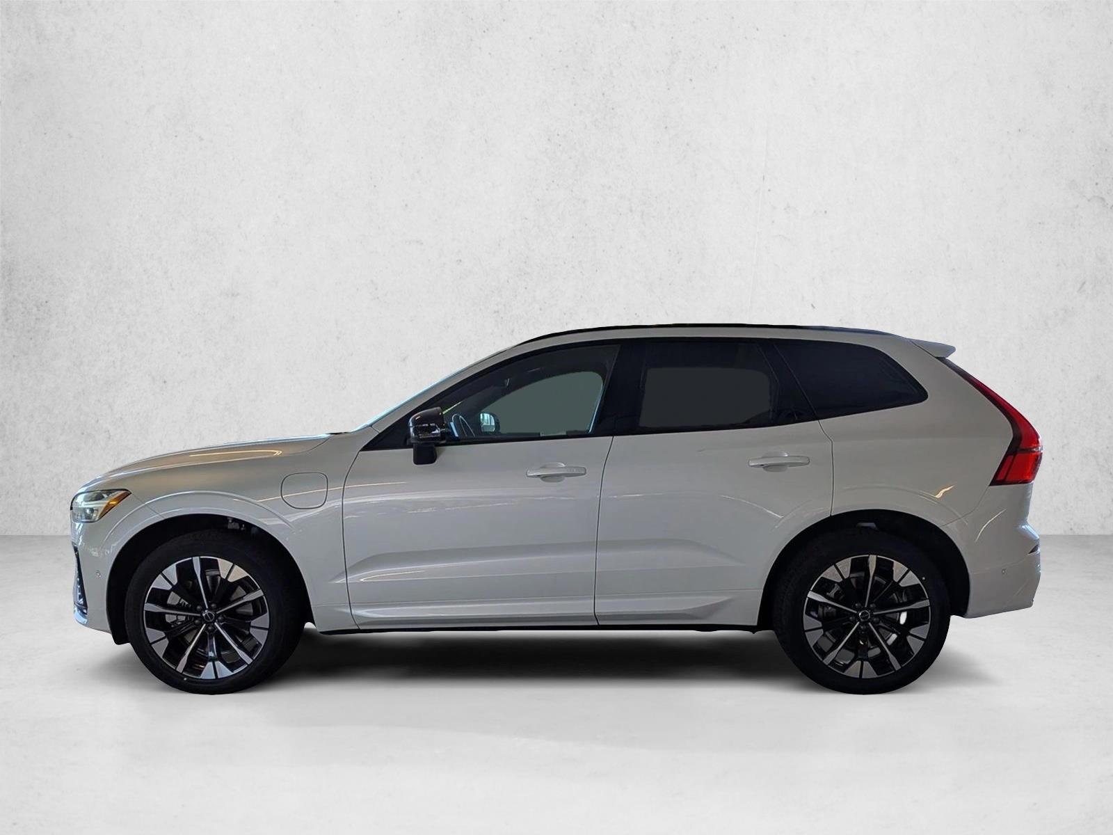 Thumbnail: 2026 Volvo XC60 - 2