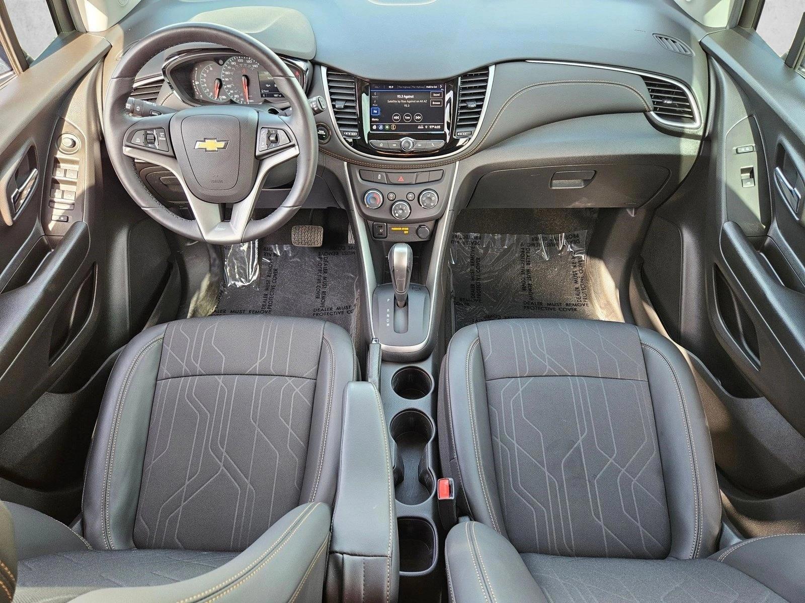 Thumbnail: 2022 Chevrolet Trax - 3