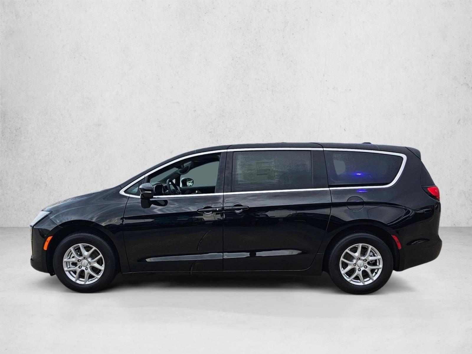 Thumbnail: 2027 Chrysler Pacifica - 2