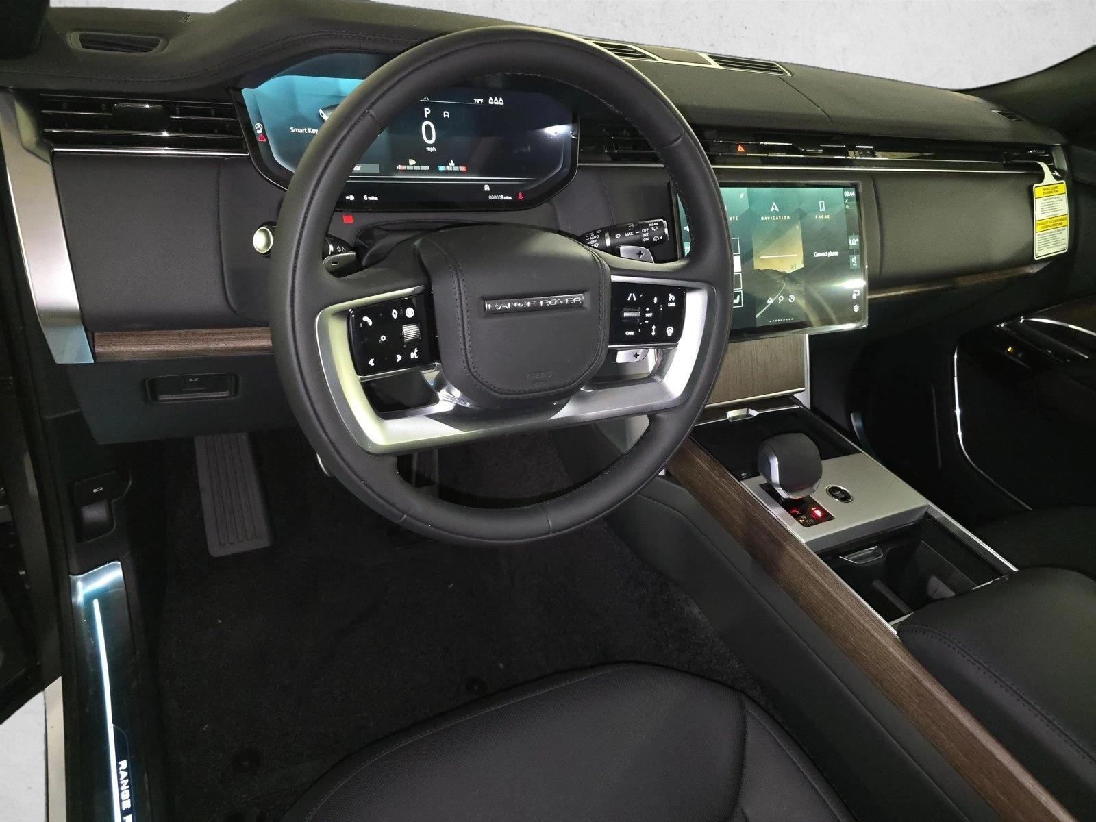 Thumbnail: 2026 Land Rover Range Rover - 4
