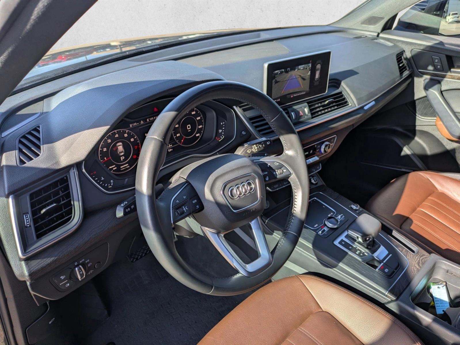 Thumbnail: 2020 Audi Q5 - 3