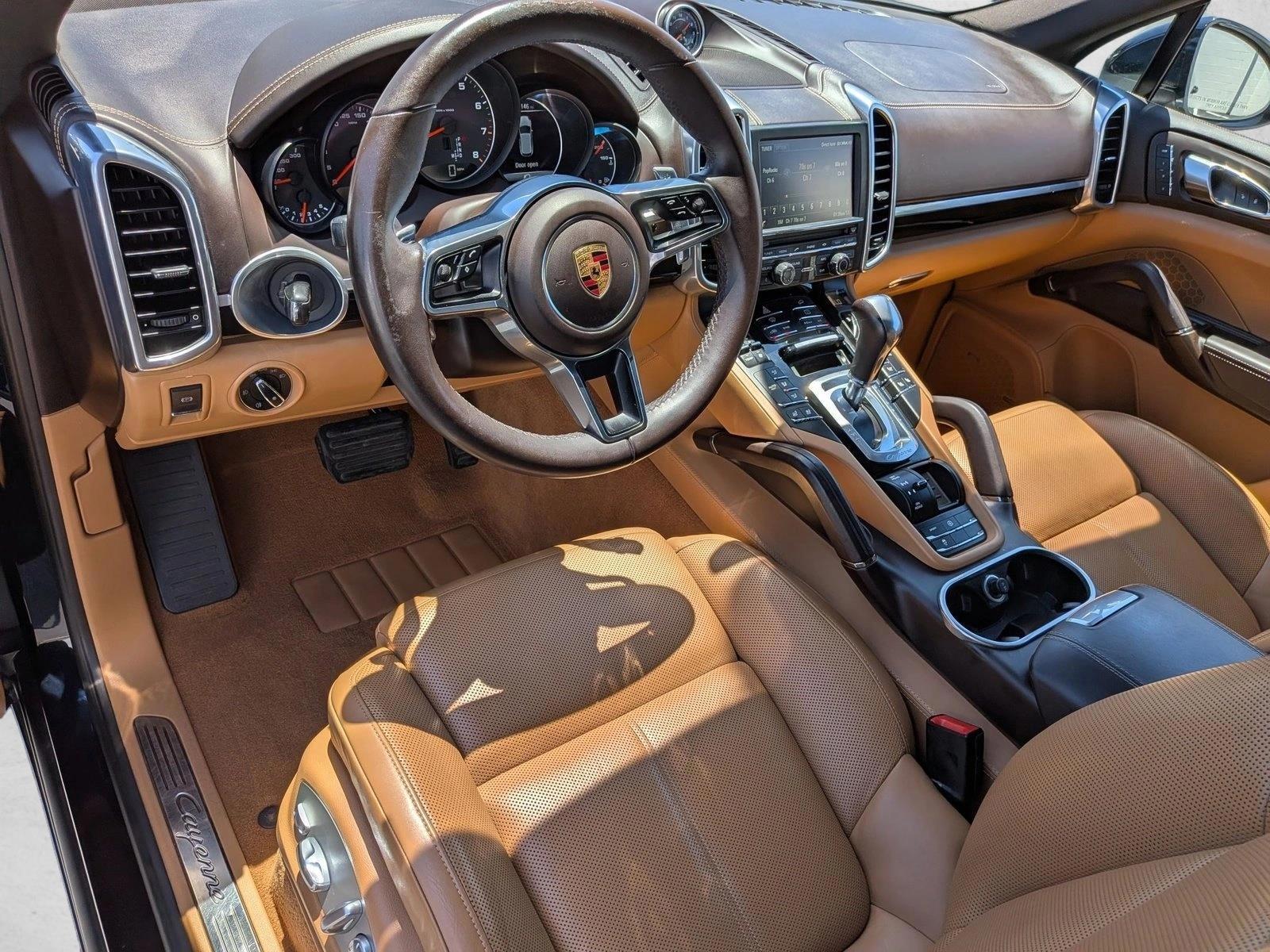 Thumbnail: 2016 Porsche Cayenne - 3