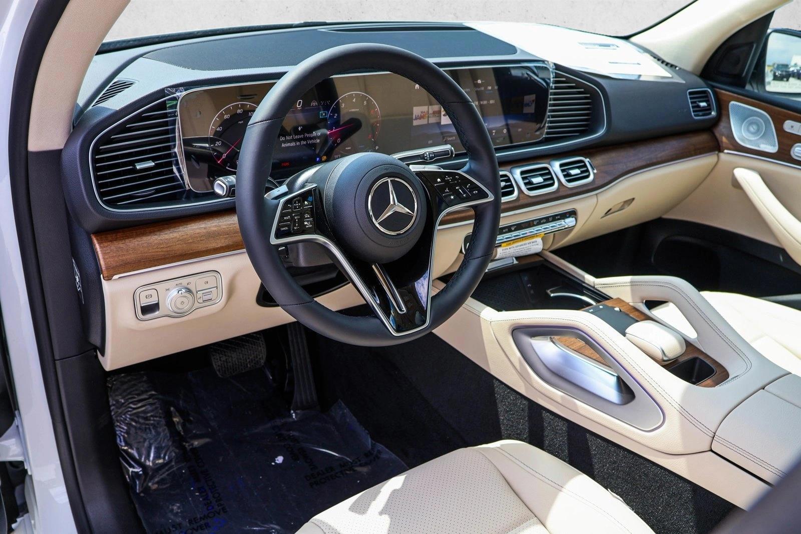 Thumbnail: 2026 Mercedes-Benz GLE - 3
