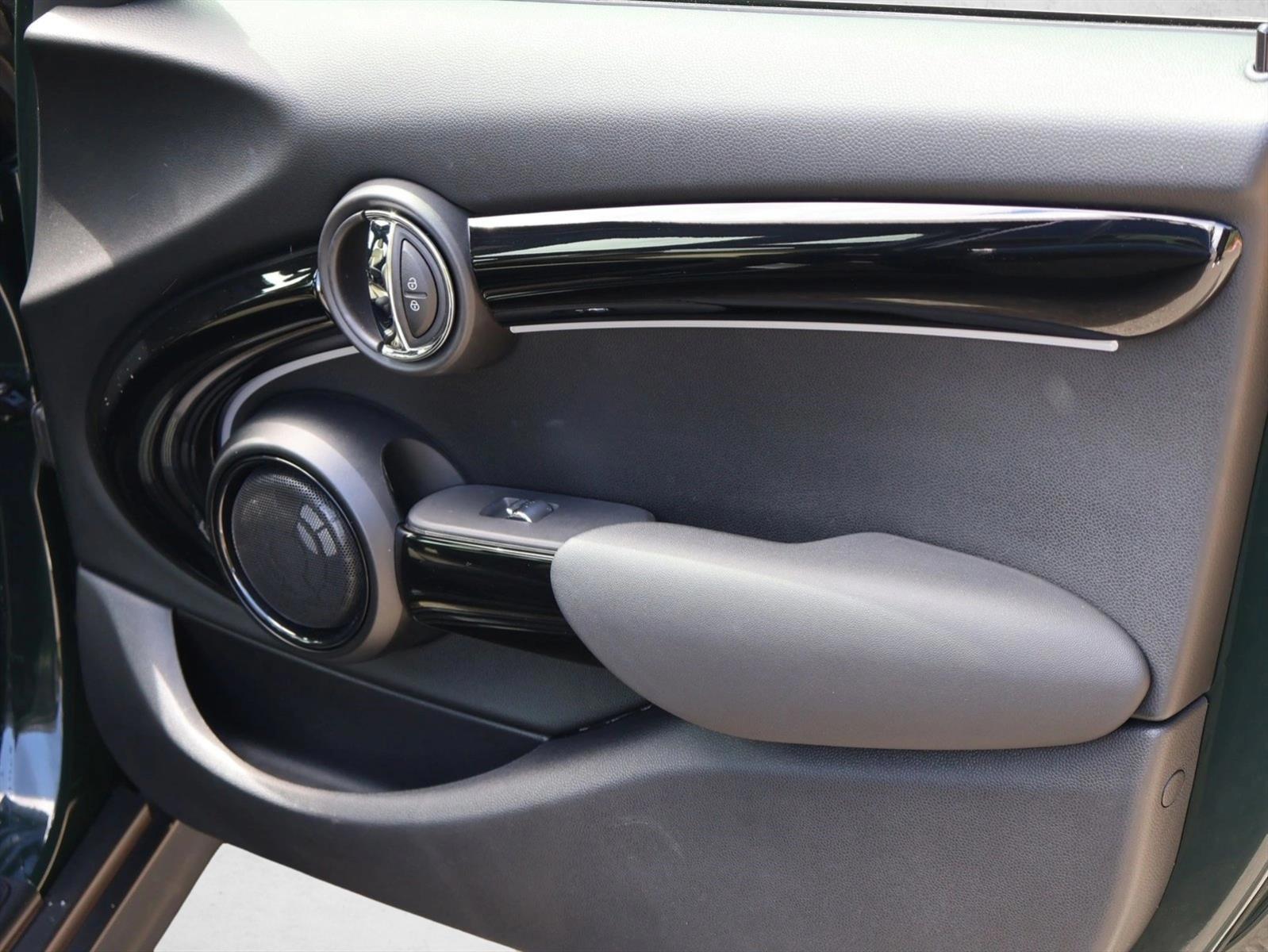 Thumbnail: 2023 MINI Cooper Hardtop - 5