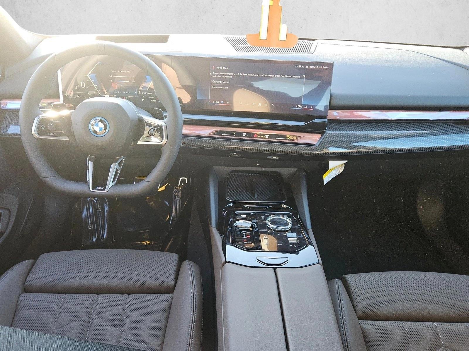 Thumbnail: 2027 BMW 5 Series - 3