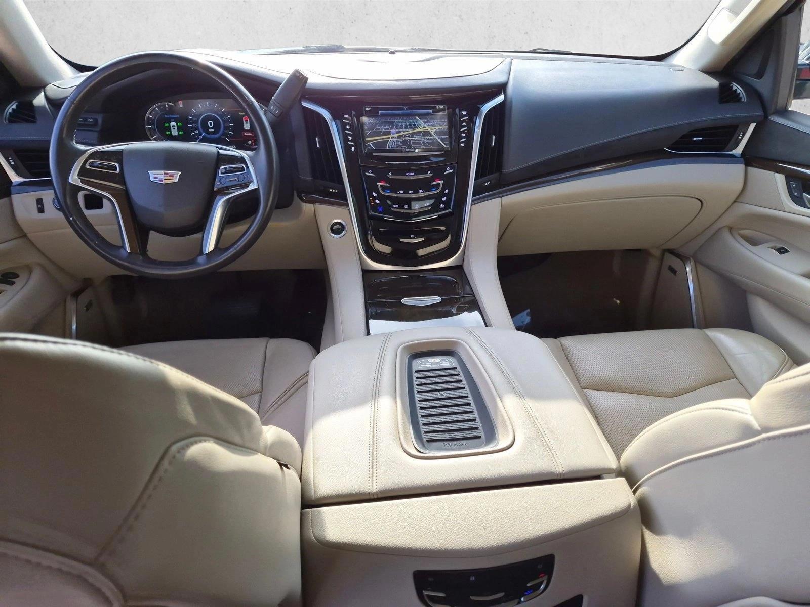 Thumbnail: 2020 Cadillac Escalade - 3