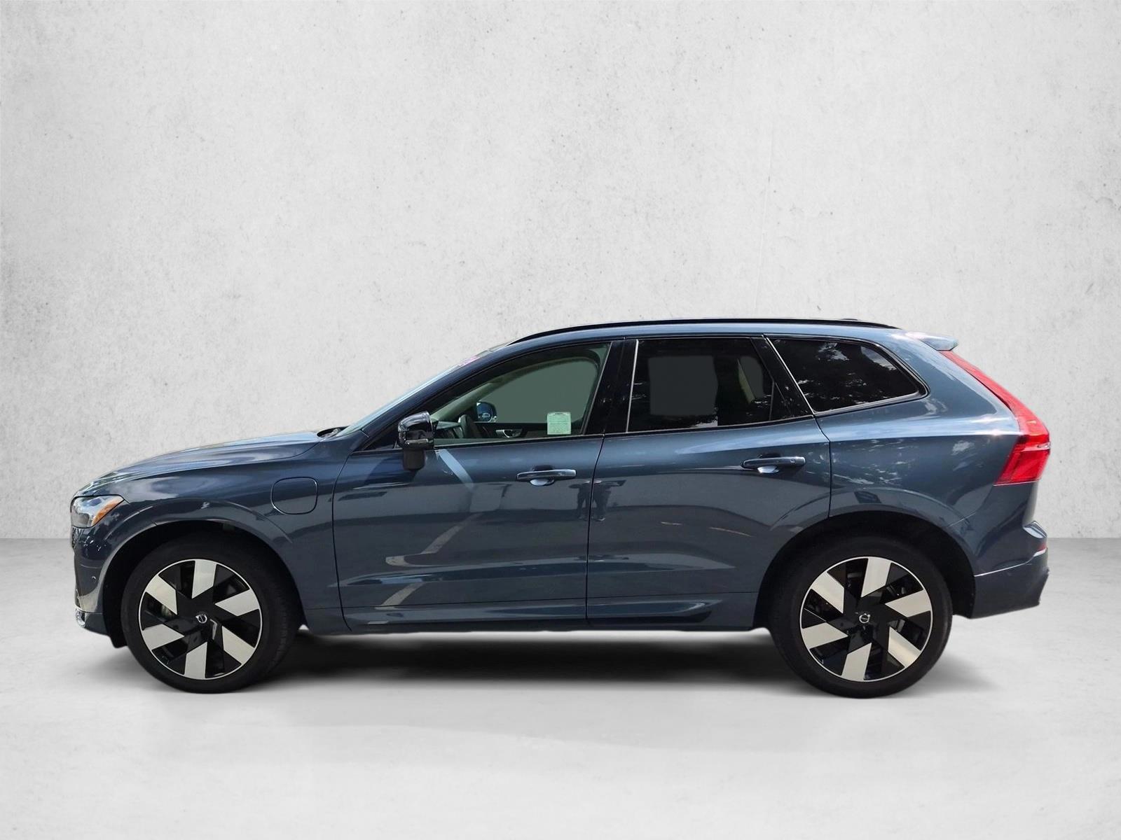 Thumbnail: 2024 Volvo XC60 - 3