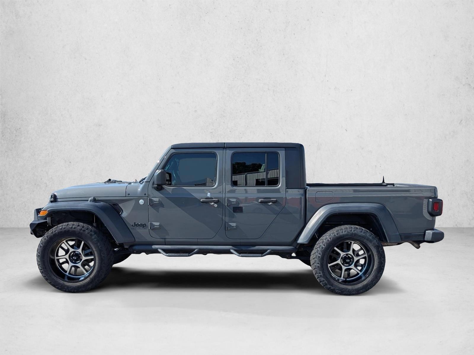 Thumbnail: 2020 Jeep Gladiator - 2