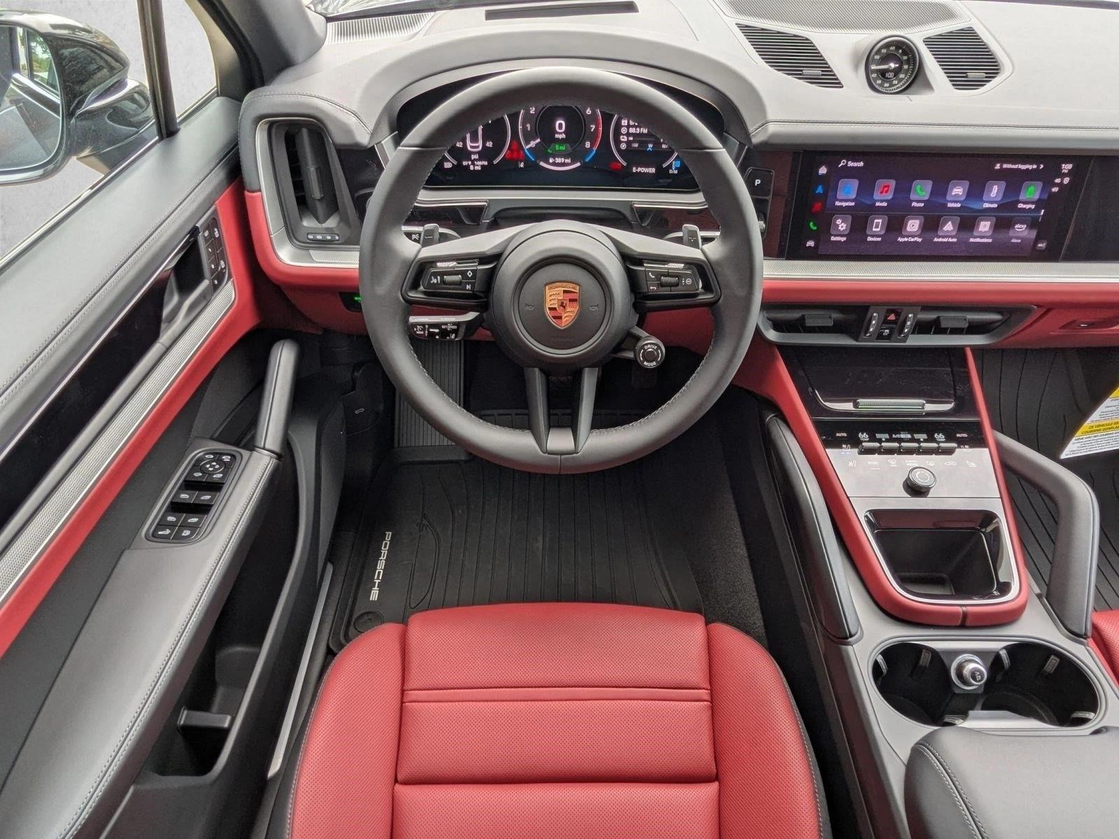 Thumbnail: 2026 Porsche Cayenne - 4