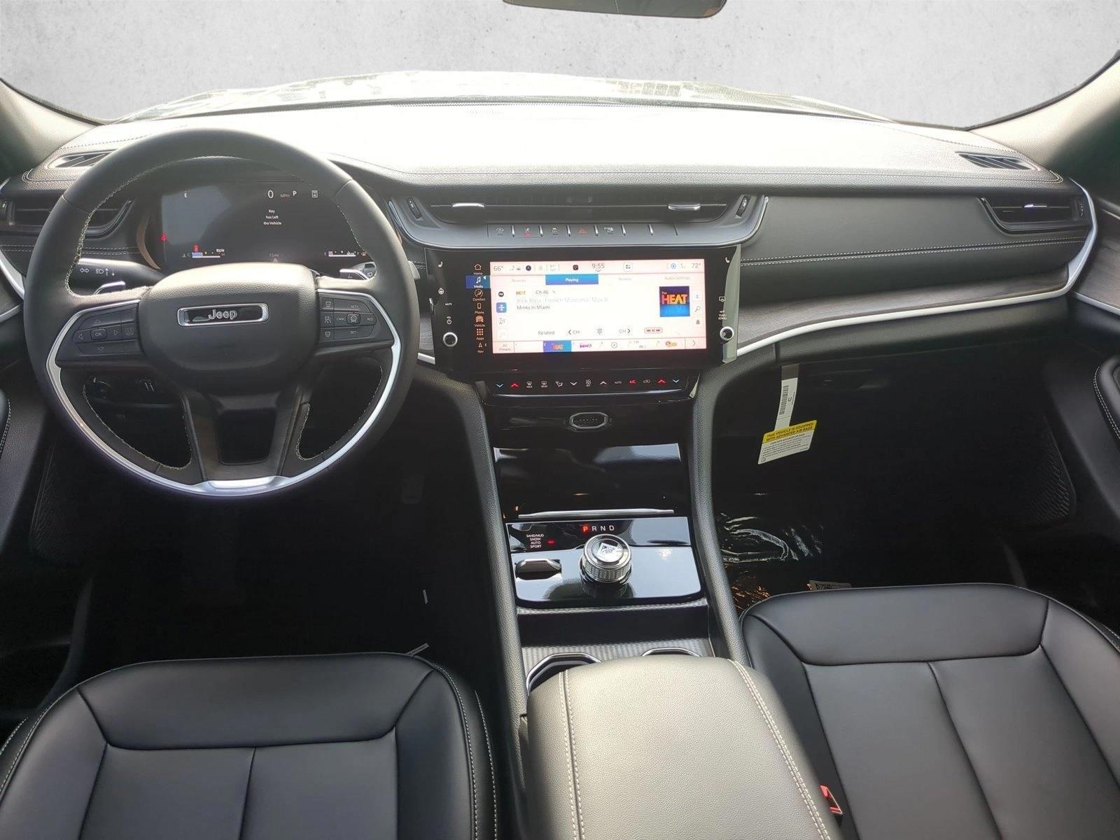 Thumbnail: 2026 Jeep Grand Cherokee - 3