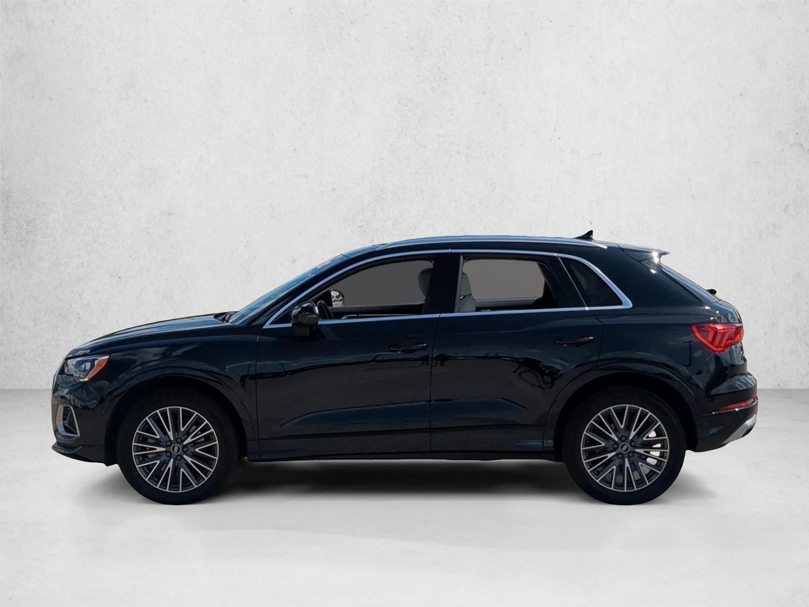 Thumbnail: 2022 Audi Q3 - 2