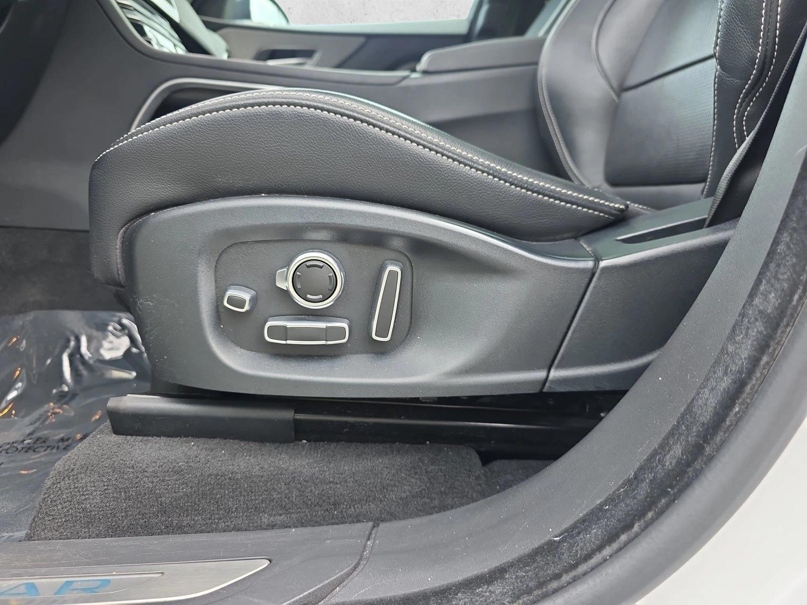 Thumbnail: 2019 Jaguar F-Pace - 5