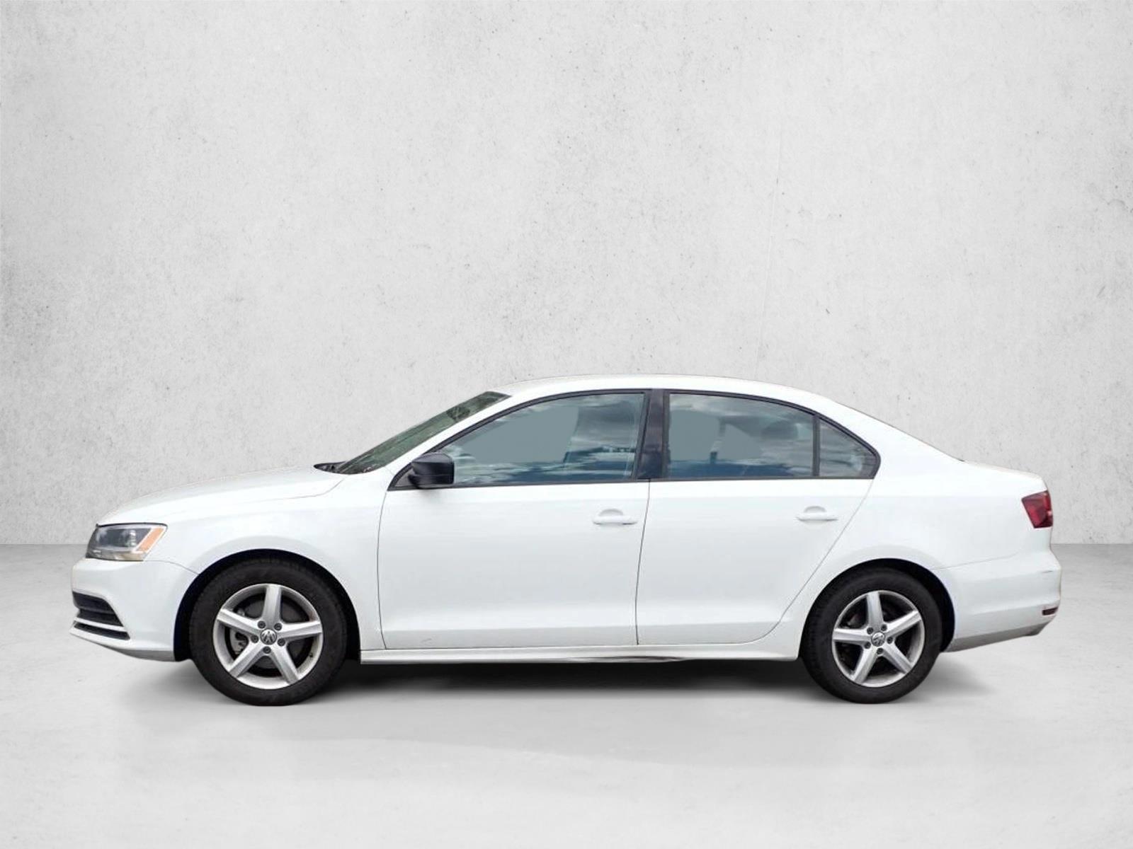 Thumbnail: 2016 Volkswagen Jetta - 4