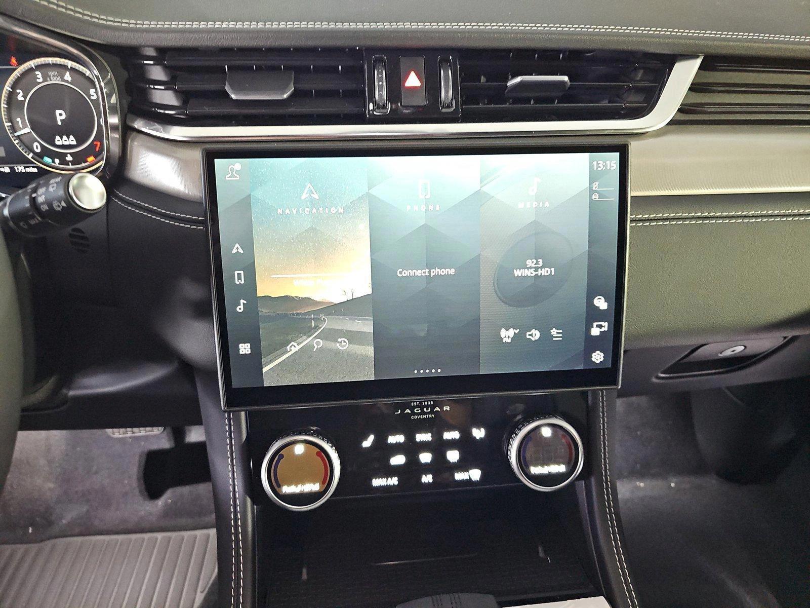 2026 Jaguar F-Pace R-Dynamic S - Photo 21