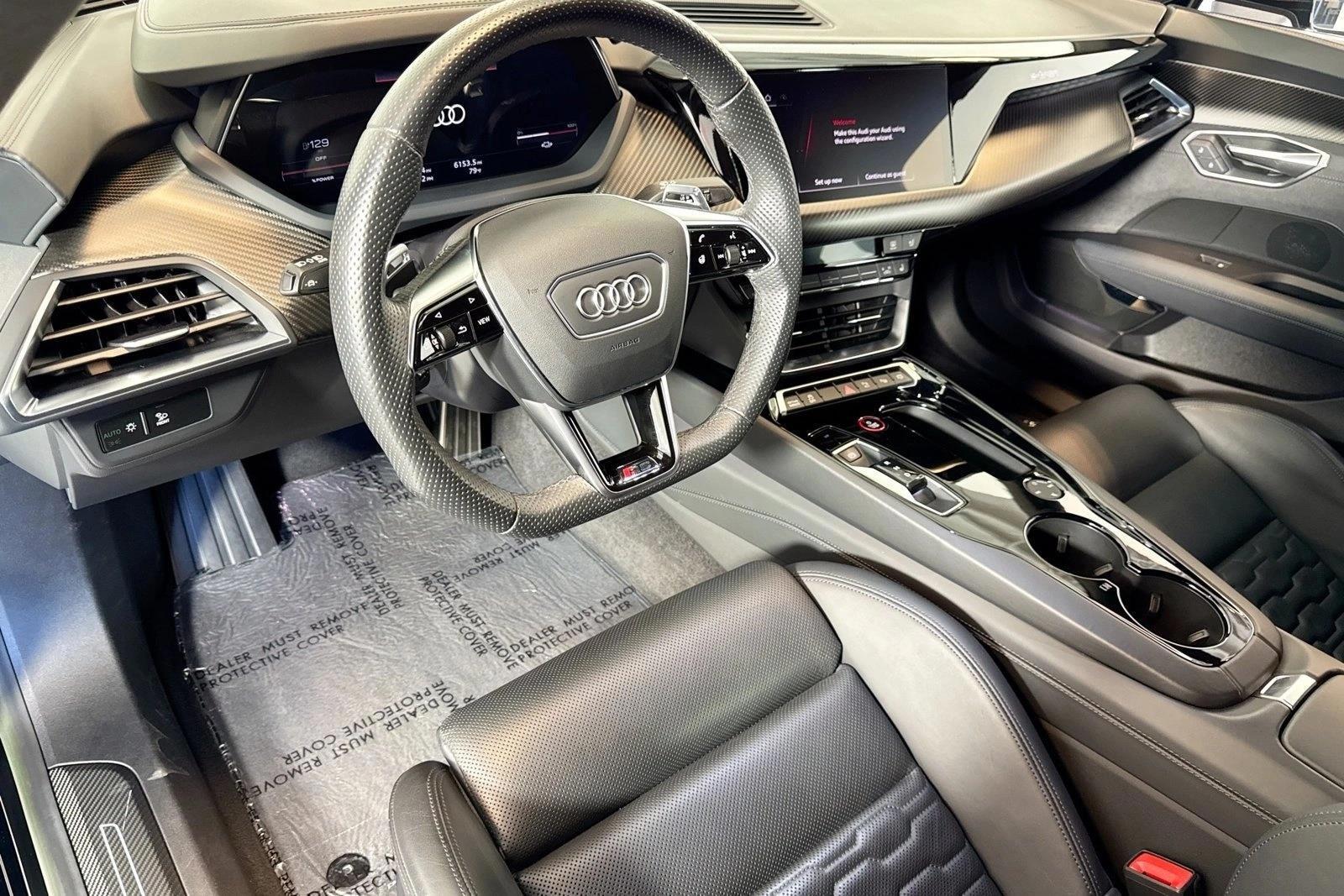 Thumbnail: 2023 Audi RS e-tron GT - 3