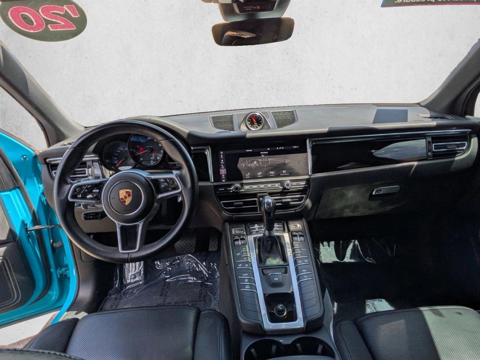 Thumbnail: 2020 Porsche Macan - 3