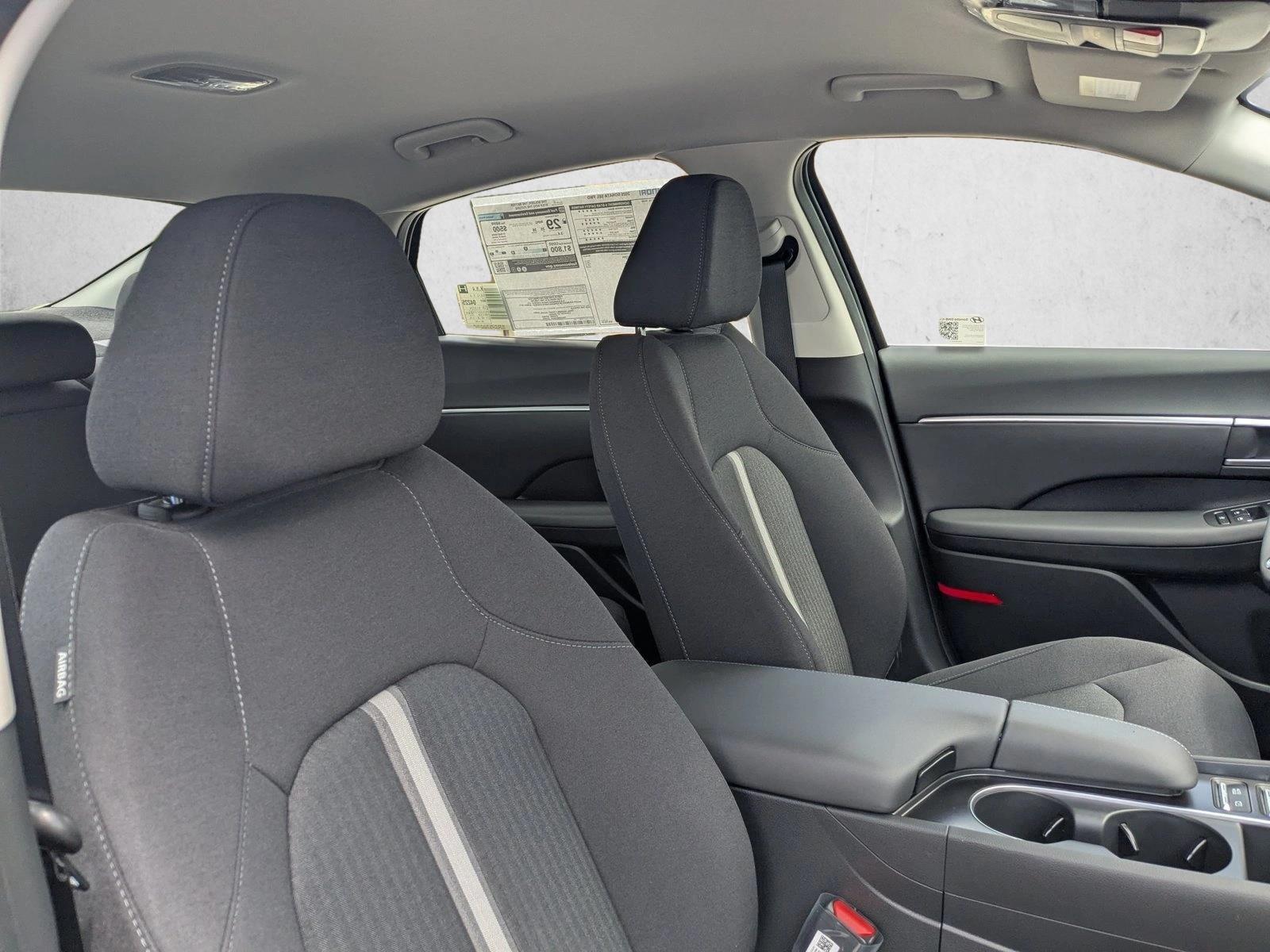 2025 Hyundai Sonata SEL - Photo 18